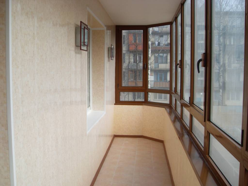 Отделка балкона и лоджии внутри: какие материалы для стен, пола, потолка выбрать