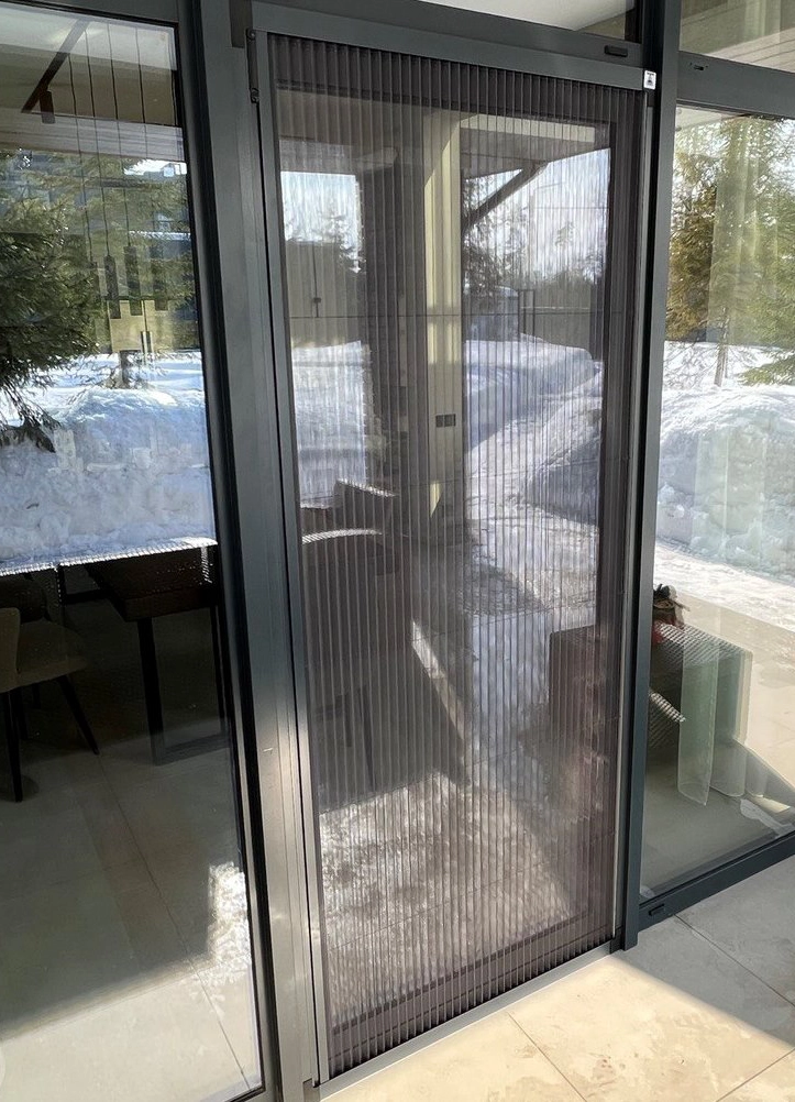 Сетка плиссе на входную дверь