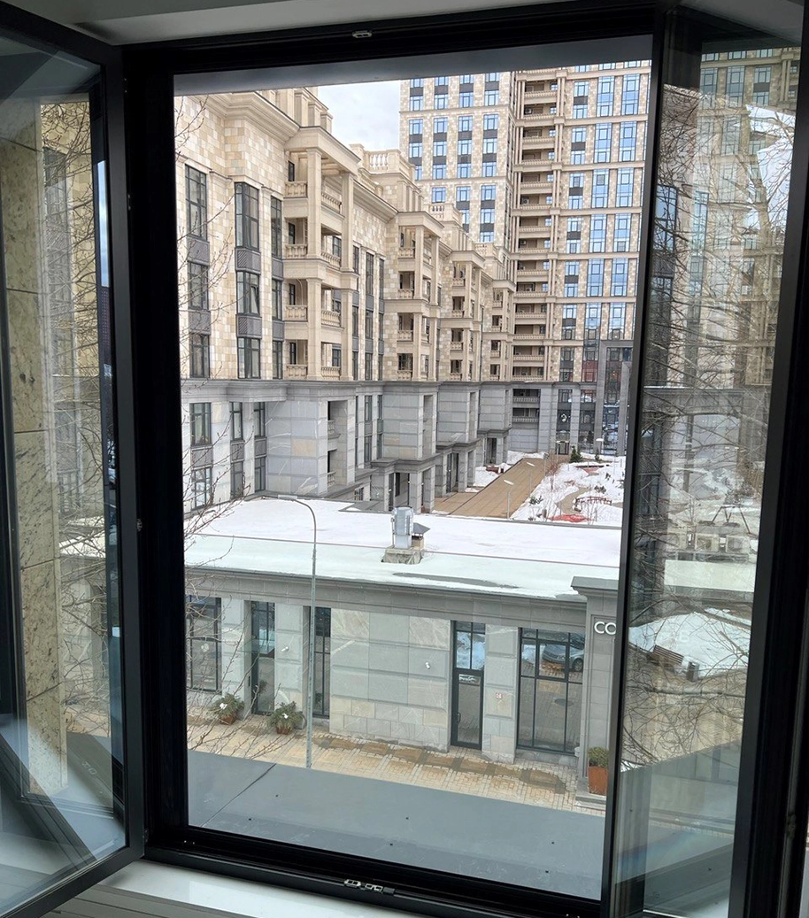 Сетка плиссе на распашном окне