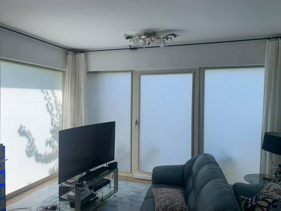 Шторы плиссе на дверях