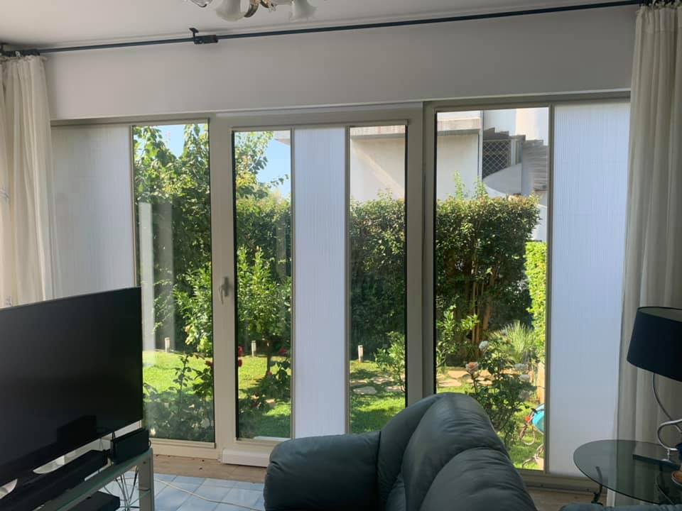 Шторы плиссе на дверях