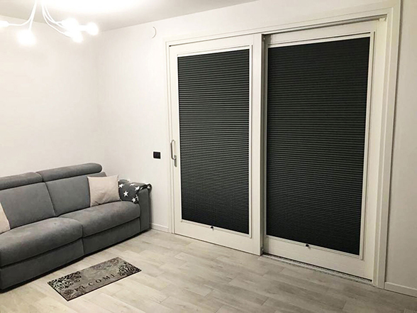 Черные светонепроницаемые шторы