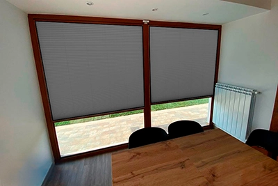 Светло-серая штора