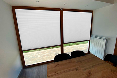 Белая штора