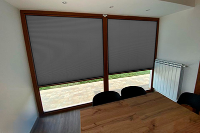 Светло-серая штора