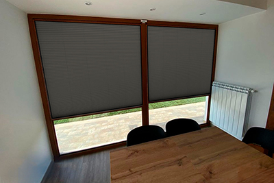 Темно-серая штора