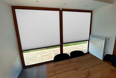 Белая штора