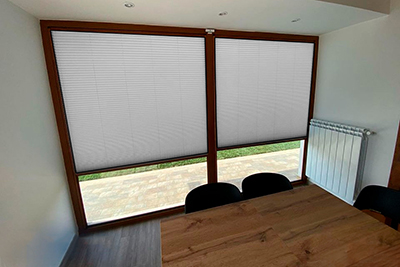 Светло-серая штора