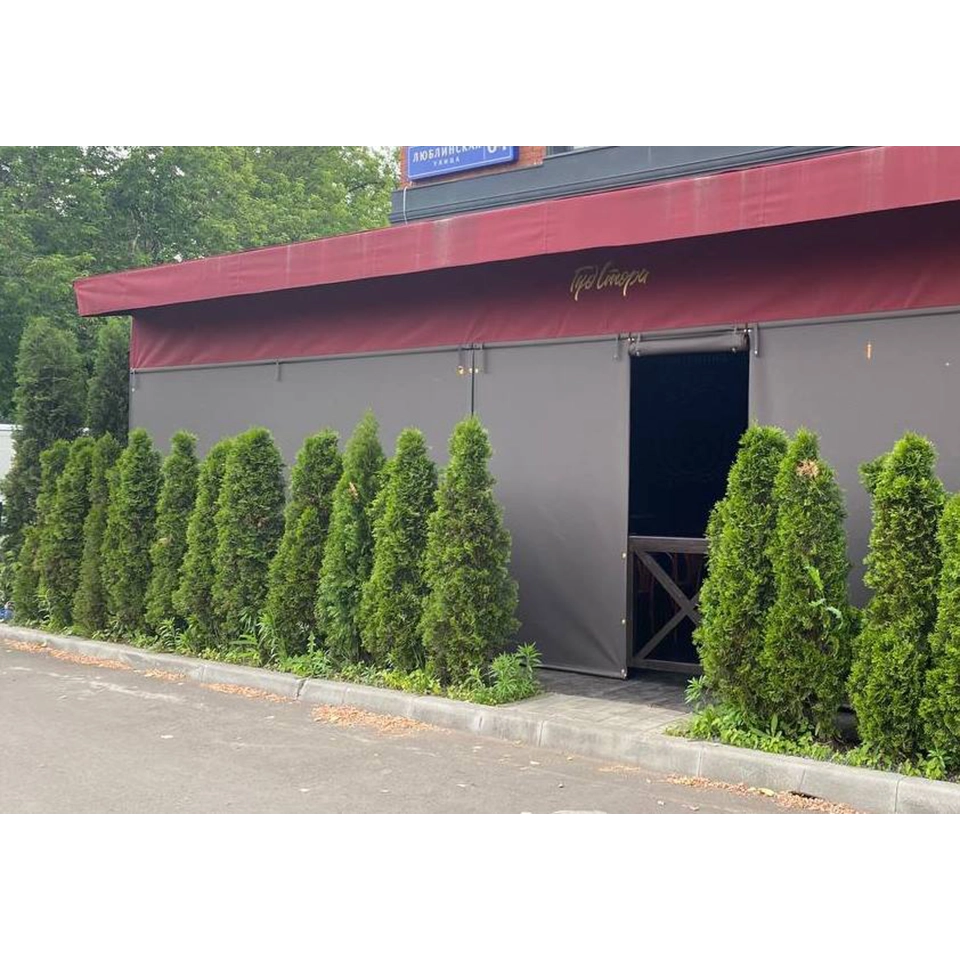 Защитная штора на коммерческом объекте
