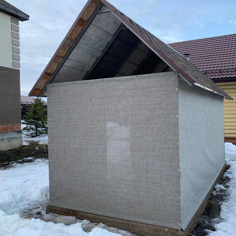 Защитные шторы на беседке