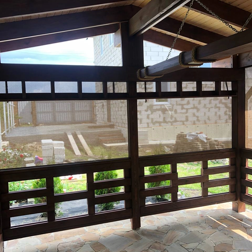 Защитные шторы на беседке