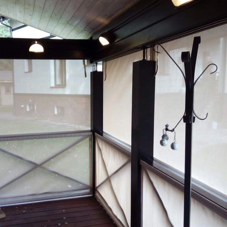 Защитные шторы на террасе