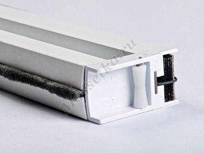 Ролик для мягкого хода ручки москитной сетки плиссе